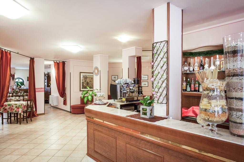 Hotel Fabbrini Abbadia San Salvator Bagian luar foto