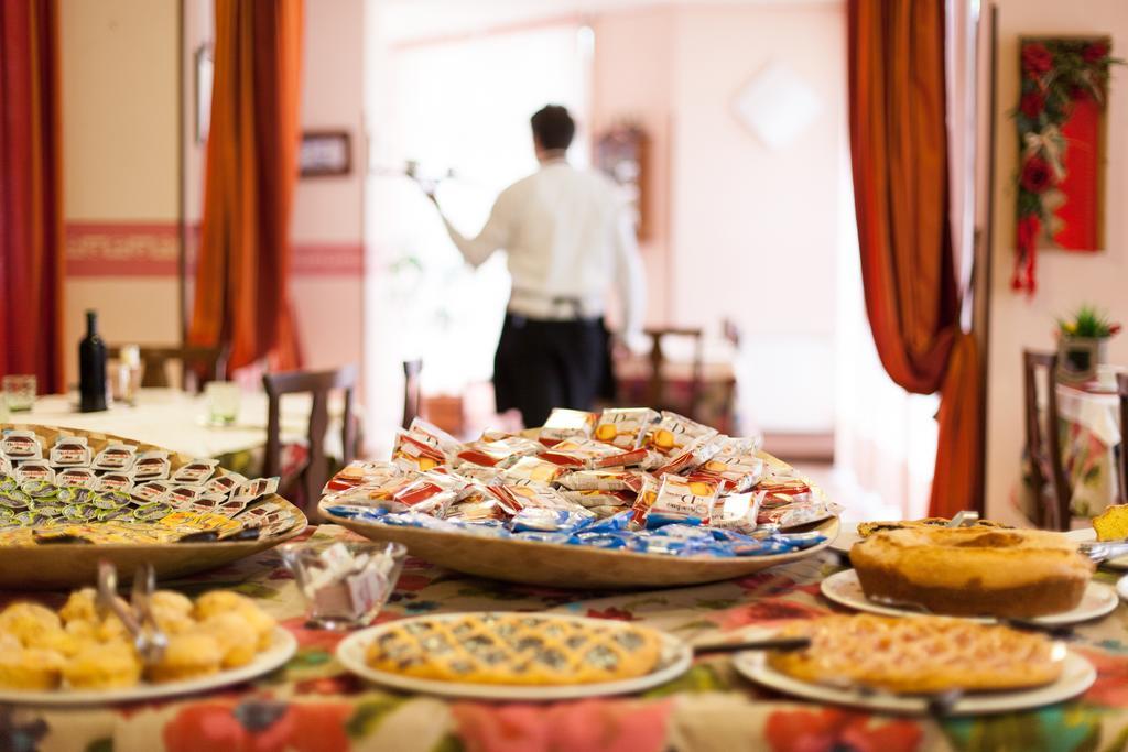 Hotel Fabbrini Abbadia San Salvator Bagian luar foto