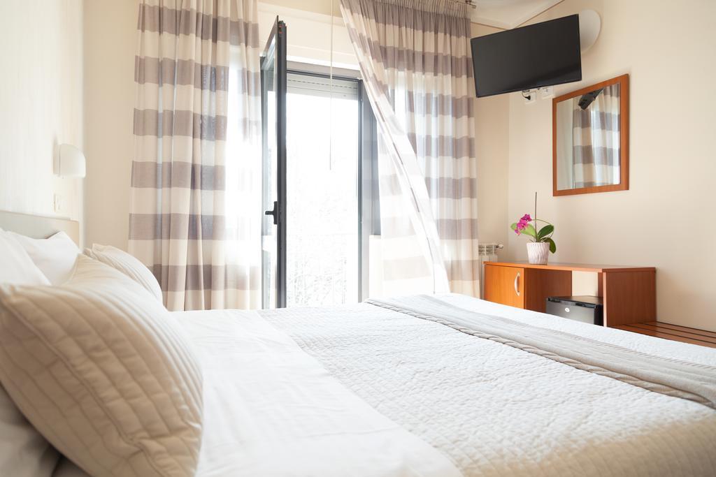 Hotel Fabbrini Abbadia San Salvator Bagian luar foto