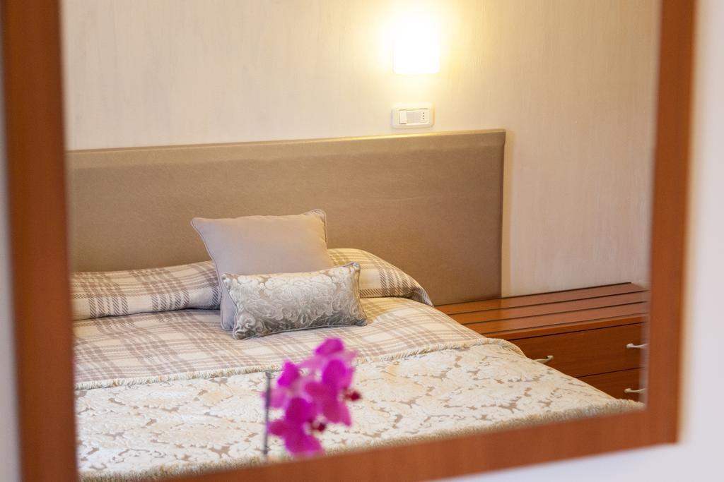 Hotel Fabbrini Abbadia San Salvator Bagian luar foto