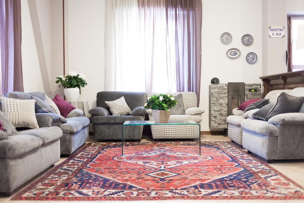 Hotel Fabbrini Abbadia San Salvator Bagian luar foto