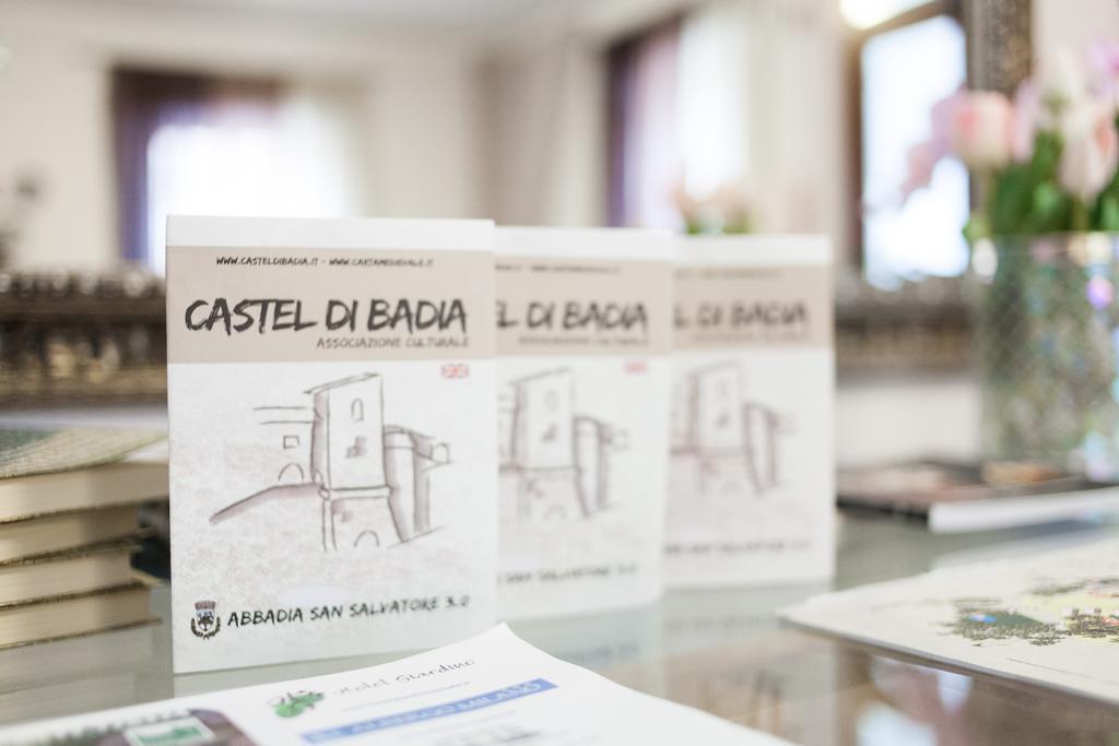 Hotel Fabbrini Abbadia San Salvator Bagian luar foto
