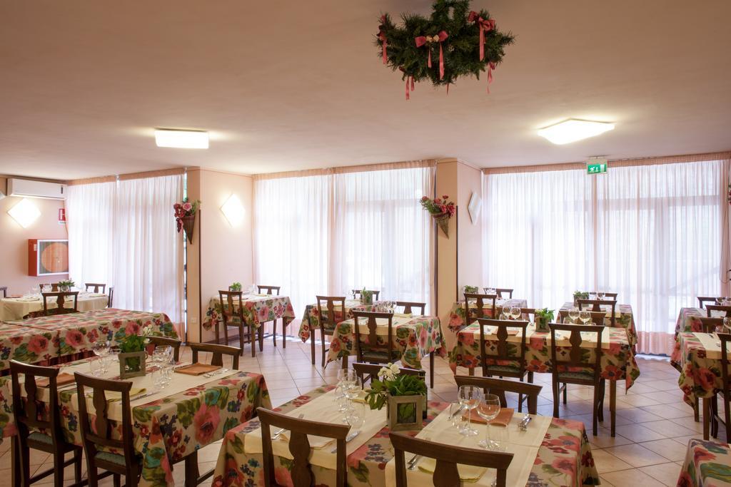 Hotel Fabbrini Abbadia San Salvator Bagian luar foto